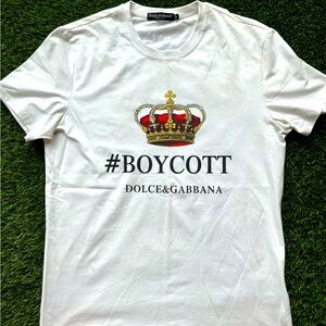 Dolce & Gabbana
Sz “M”
Lighty used
No stains None smoking 
Very clean